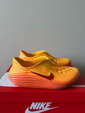 NIKE REACTX REJUVEN8 Topaz Gold HV5060-700 Men’s Size 8